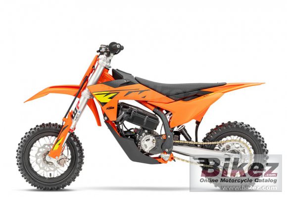 2025 KTM SX-E 3