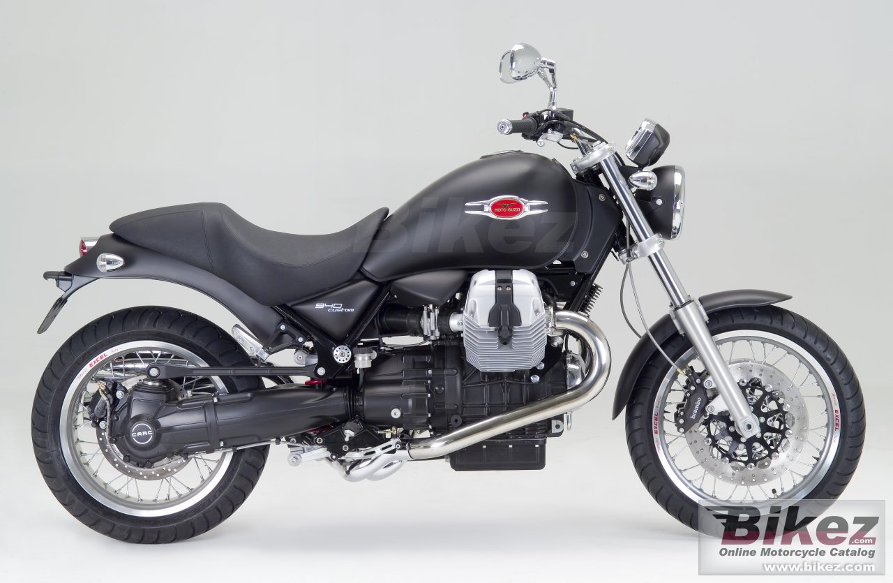 Moto Guzzi 940 Custom