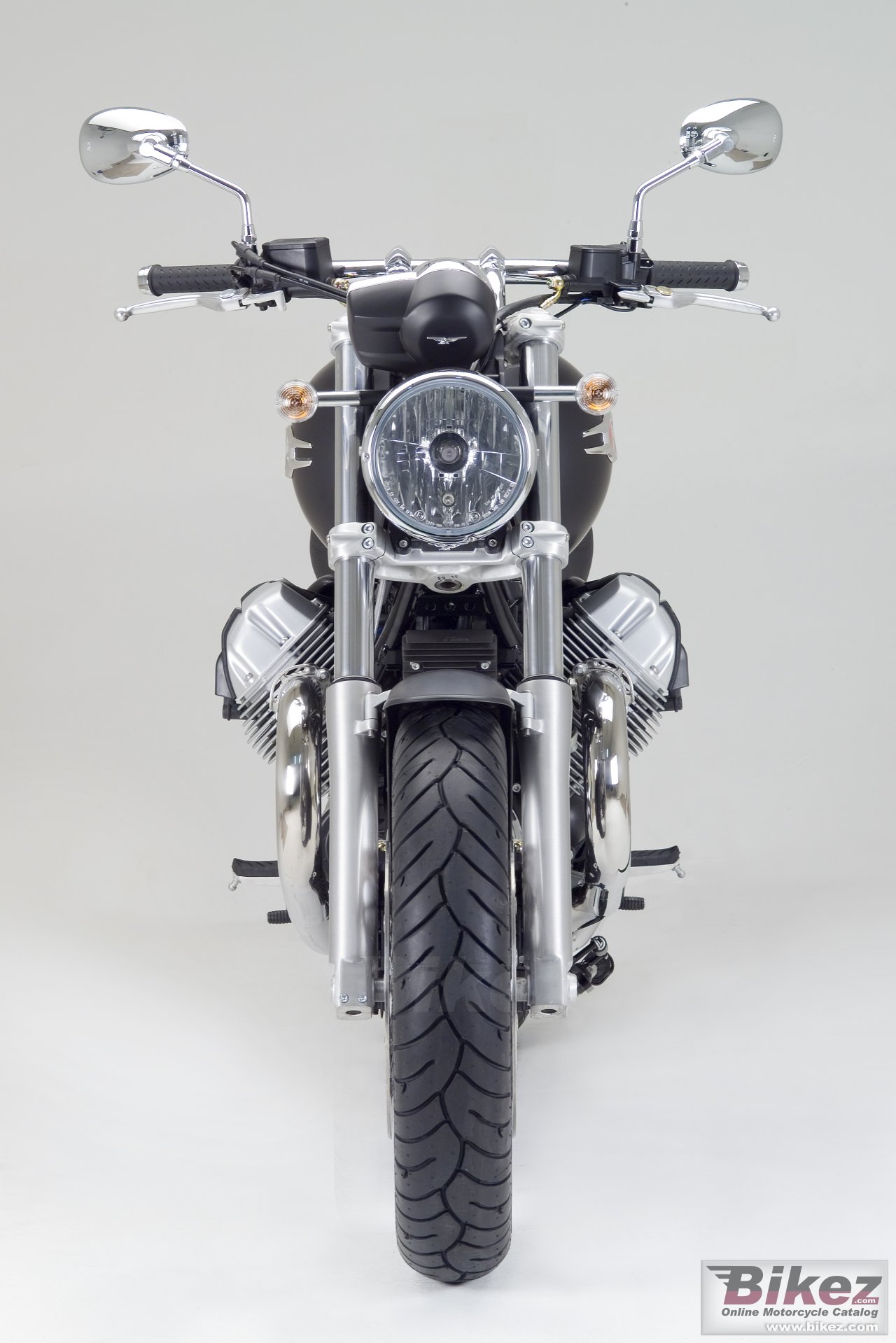 Moto Guzzi 940 Custom