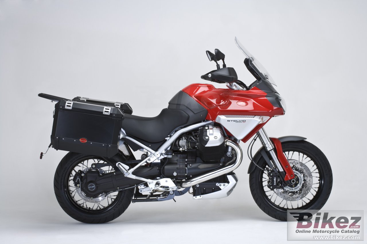 Moto Guzzi Stelvio 1200 4V