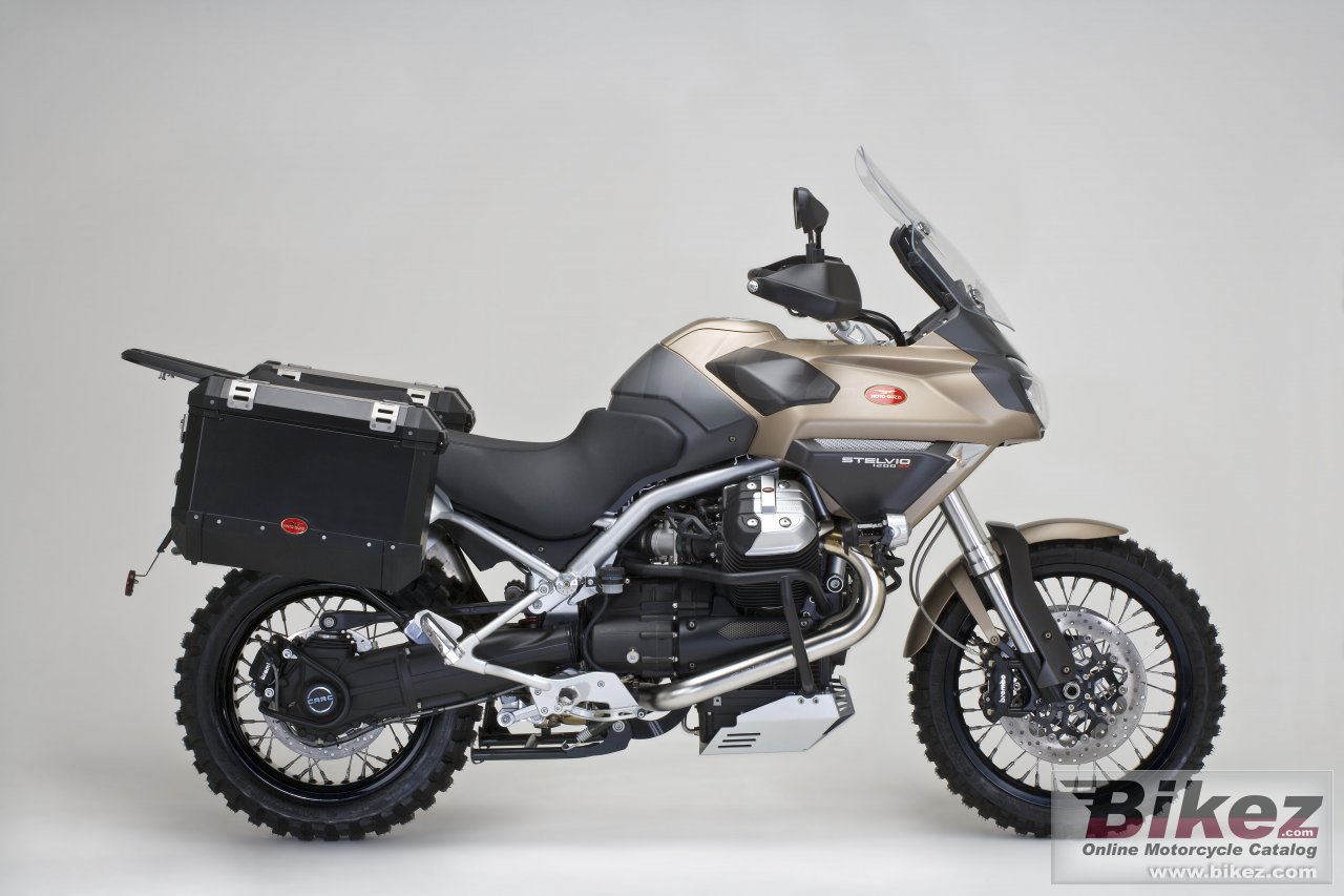 Moto Guzzi Stelvio TT