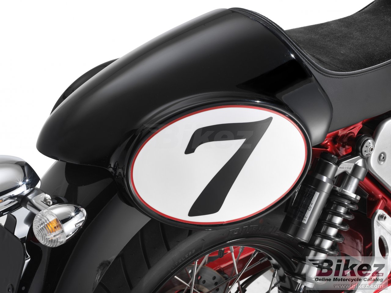 Moto Guzzi V7 Racer