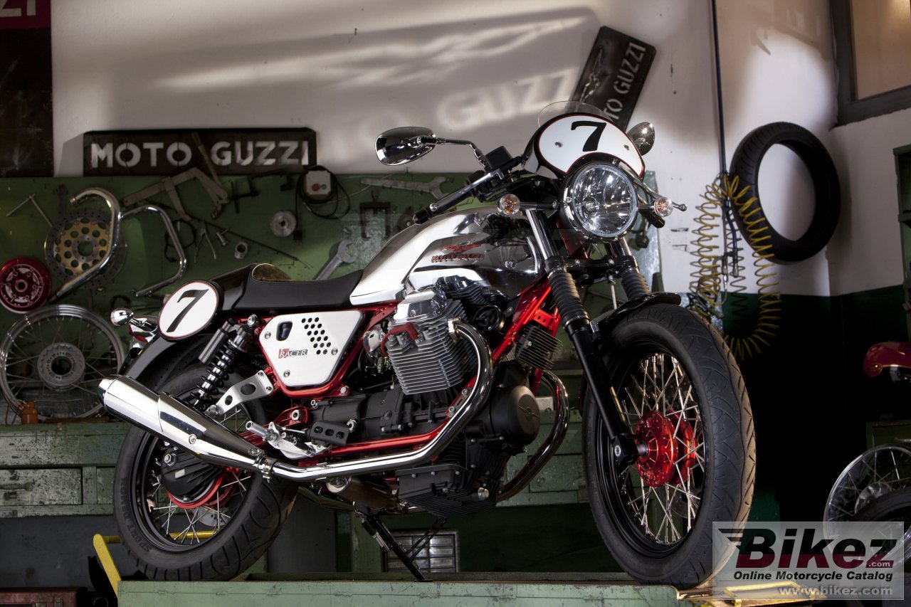 Moto Guzzi V7 Racer