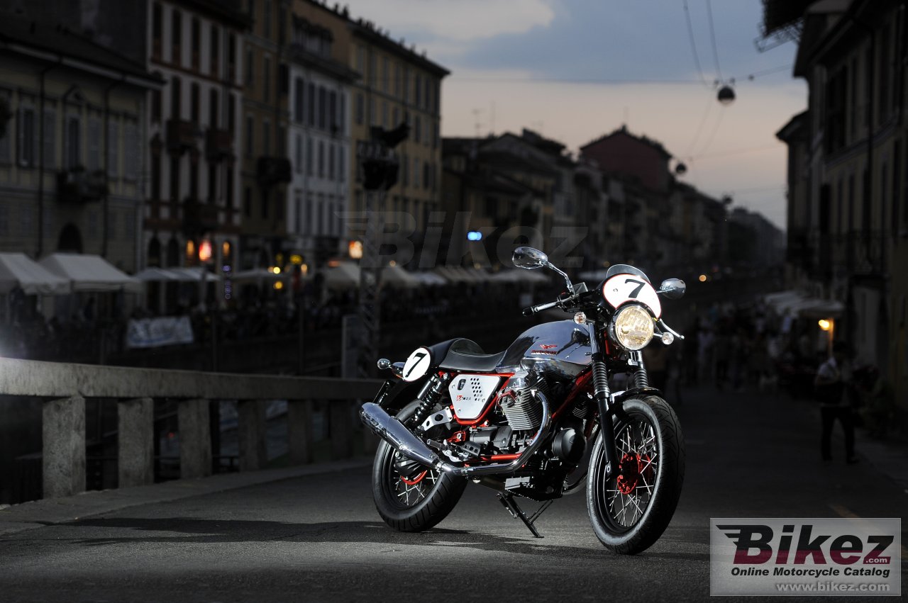 Moto Guzzi V7 Racer