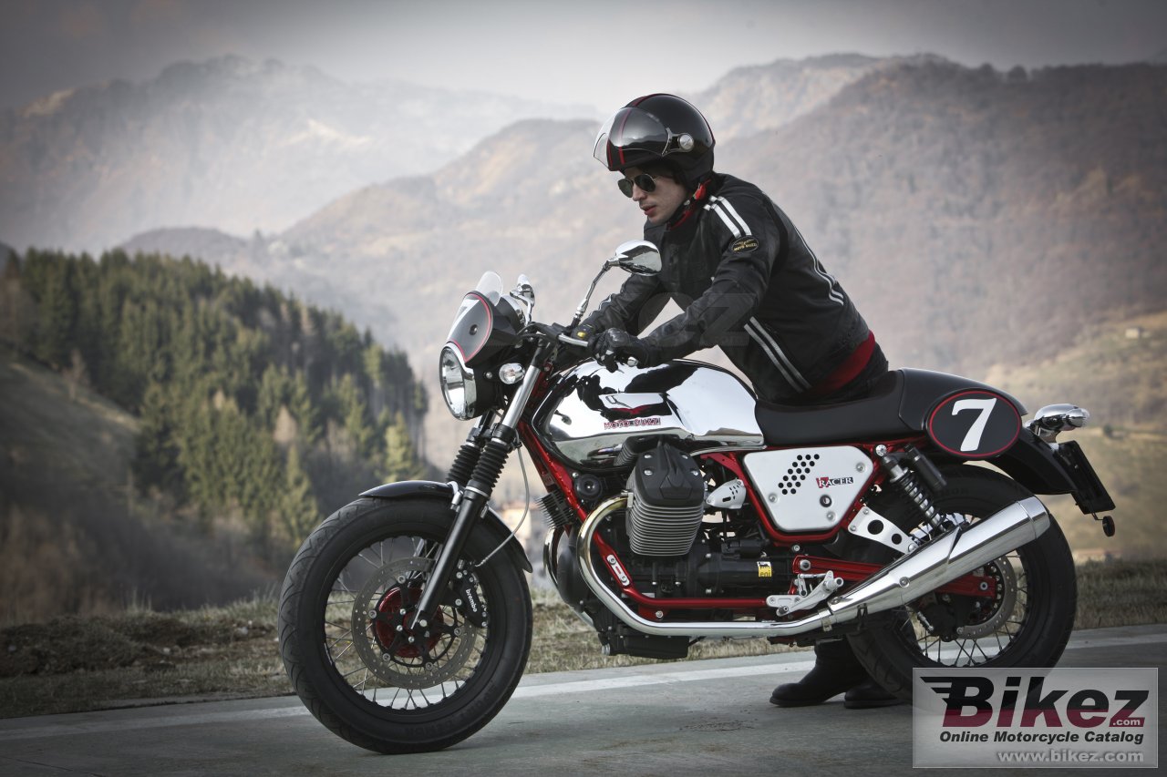 Moto Guzzi V7 Racer