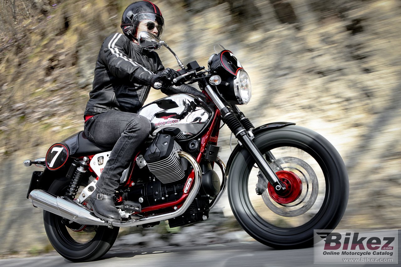 Moto Guzzi V7 Racer
