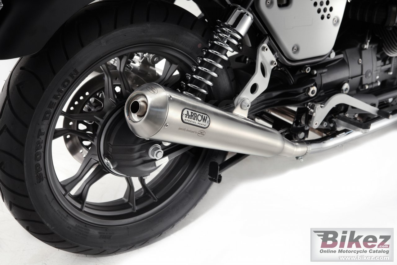 Moto Guzzi V7 Stone