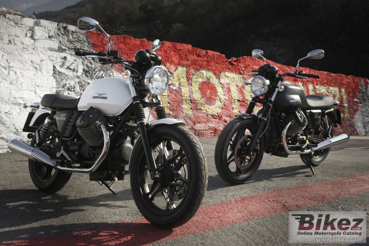 Moto Guzzi V7 Stone