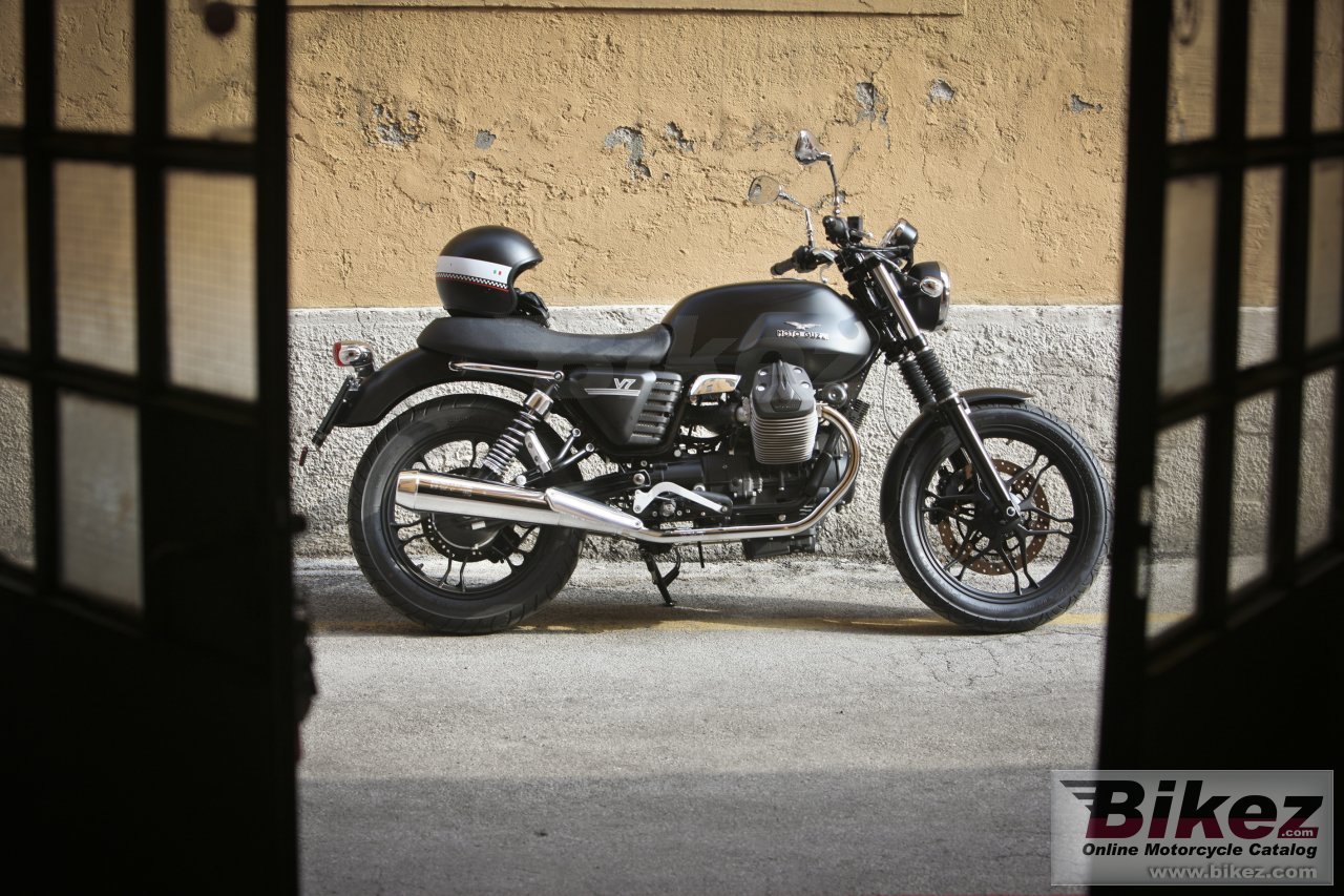 Moto Guzzi V7 Stone