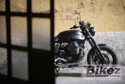 2013 Moto Guzzi V7 Stone