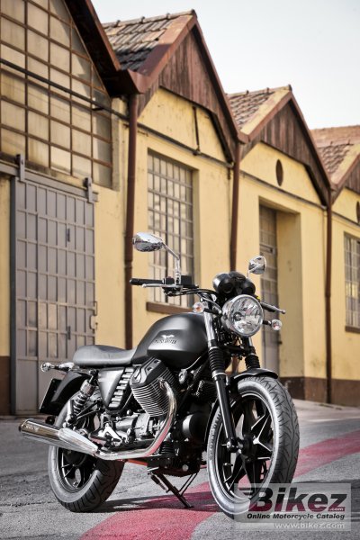 2013 Moto Guzzi V7 Stone