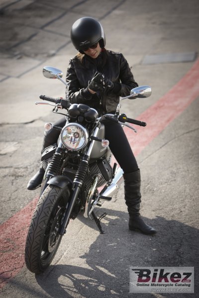 2013 Moto Guzzi V7 Stone
