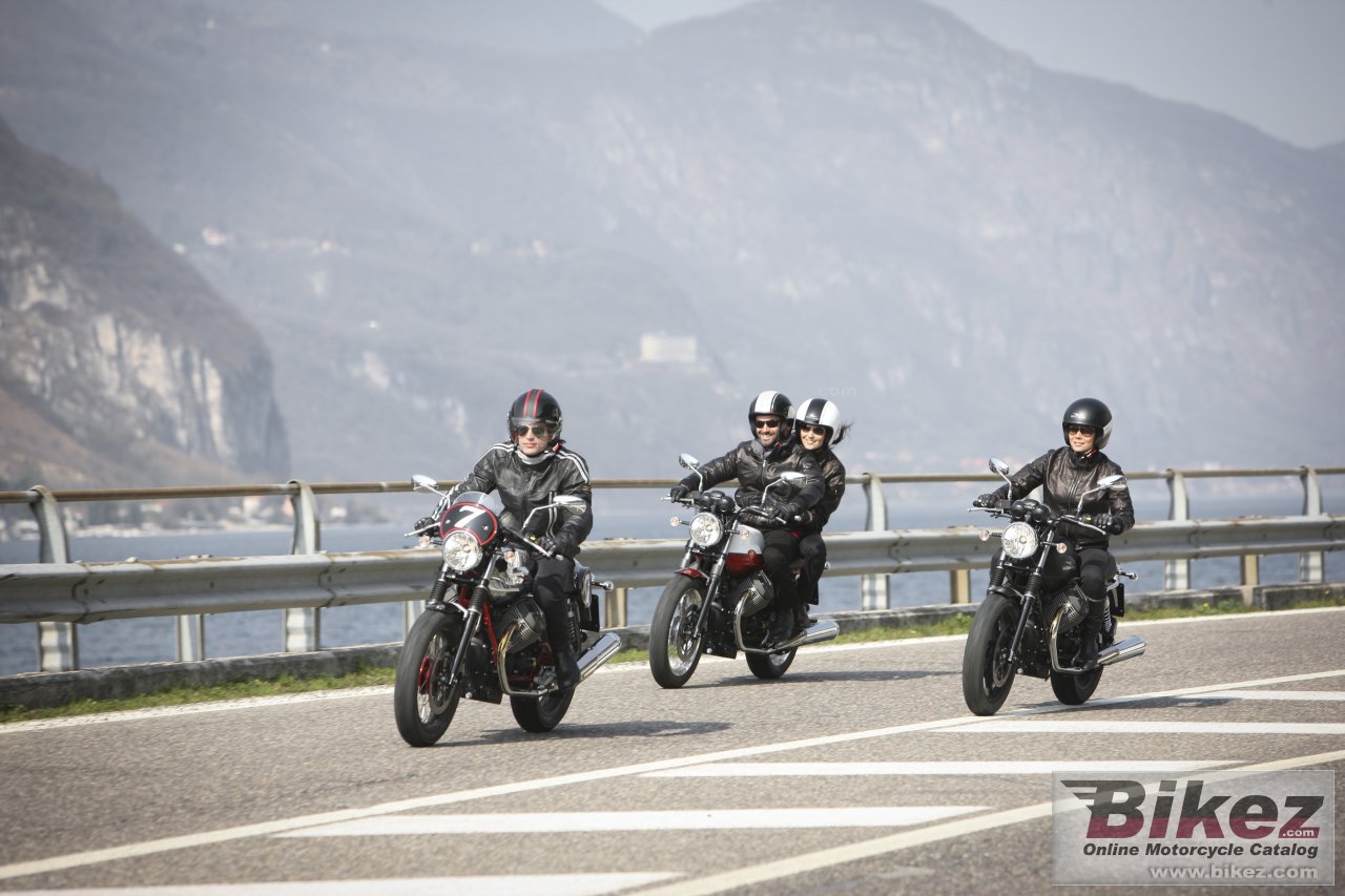 Moto Guzzi V7 Stone