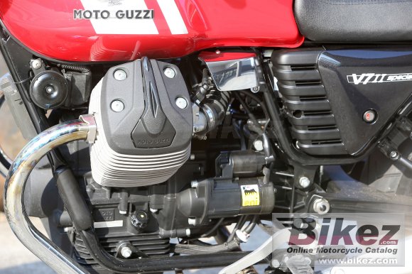 2015 Moto Guzzi V7 II Special