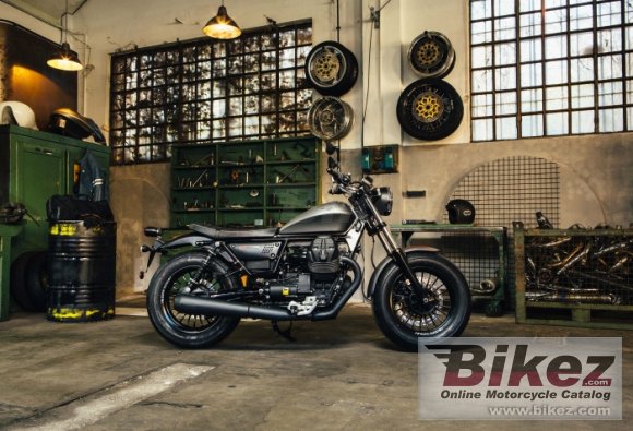 2017 Moto Guzzi V9 Bobber