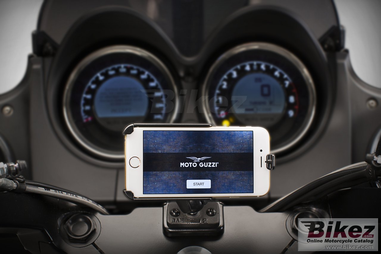 Moto Guzzi MGX-21 Flying Fortress