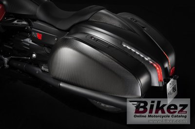 2018 Moto Guzzi MGX-21