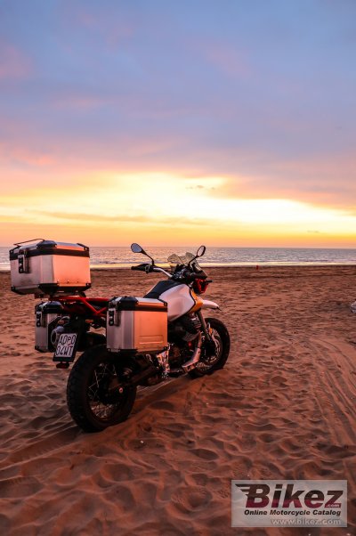 2019 Moto Guzzi V85 TT