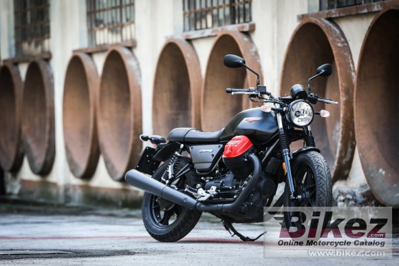 2020 Moto Guzzi V7 III Carbon