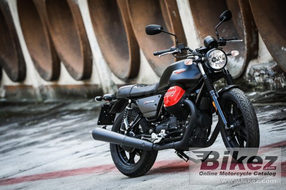 2020 Moto Guzzi V7 III Carbon