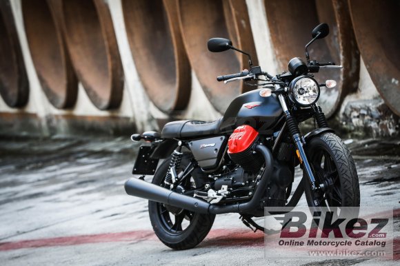 2020 Moto Guzzi V7 III Carbon