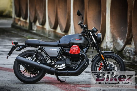 2020 Moto Guzzi V7 III Carbon