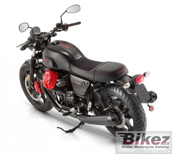 2020 Moto Guzzi V7 III Carbon