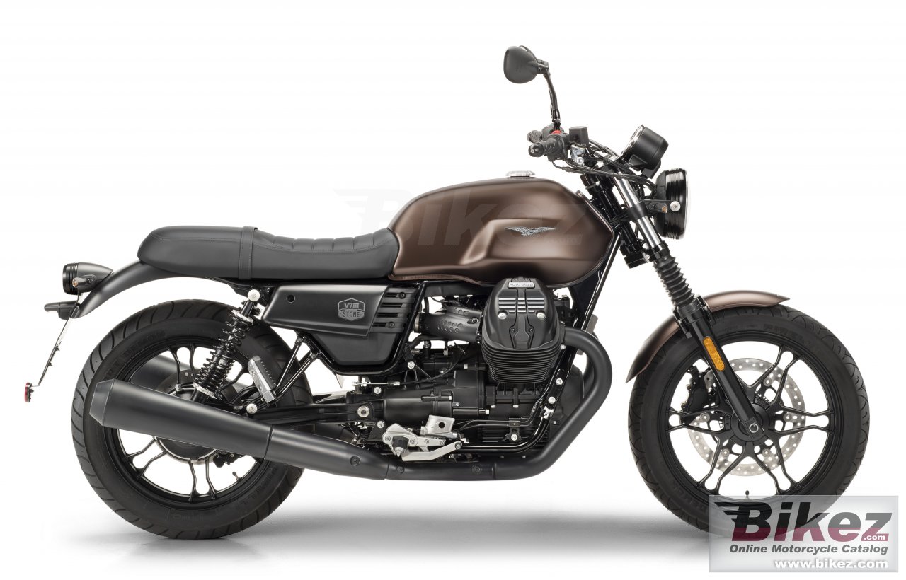 Moto Guzzi V7 III Stone Night Pack