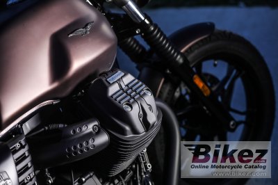 2020 Moto Guzzi V7 III Stone Night Pack