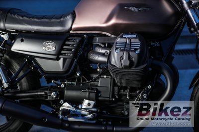 2020 Moto Guzzi V7 III Stone Night Pack