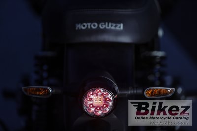 2020 Moto Guzzi V7 III Stone Night Pack