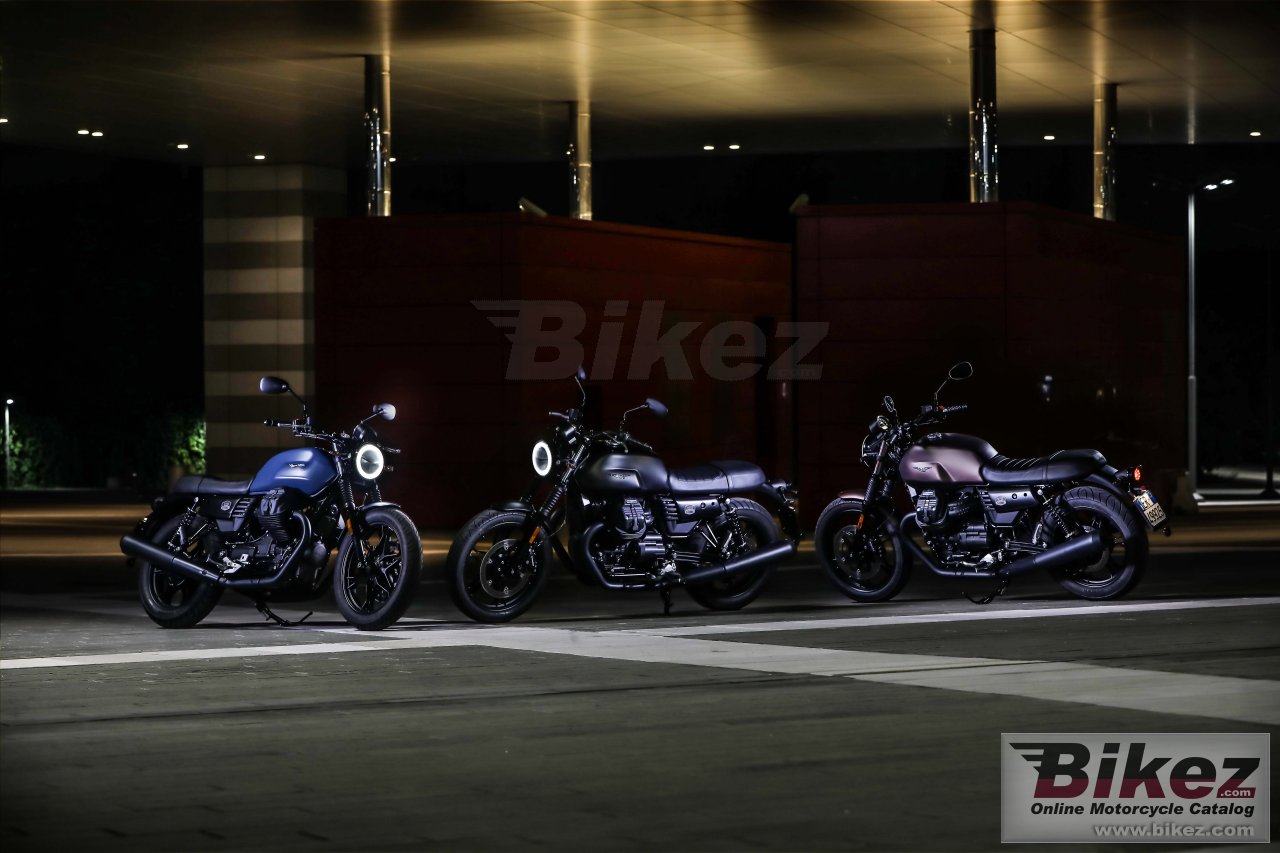 Moto Guzzi V7 III Stone Night Pack