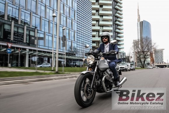 2020 Moto Guzzi V7III Milano