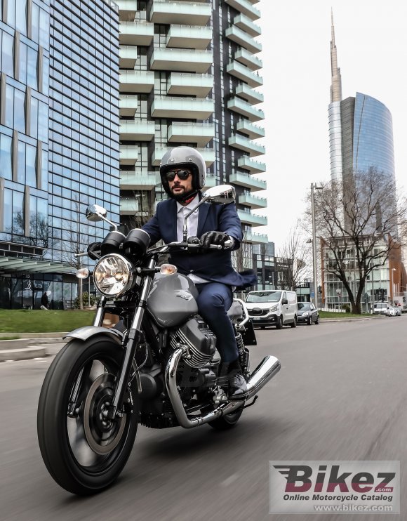 2020 Moto Guzzi V7III Milano