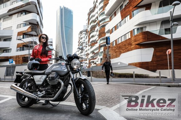 2020 Moto Guzzi V7III Milano