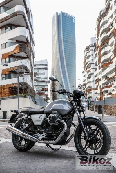 2020 Moto Guzzi V7III Milano
