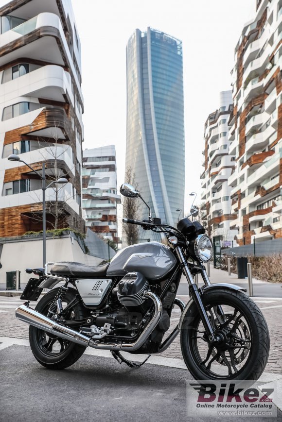 2020 Moto Guzzi V7III Milano