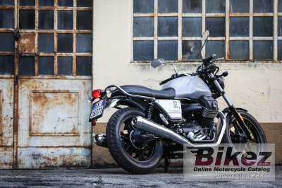 2020 Moto Guzzi V7III Milano