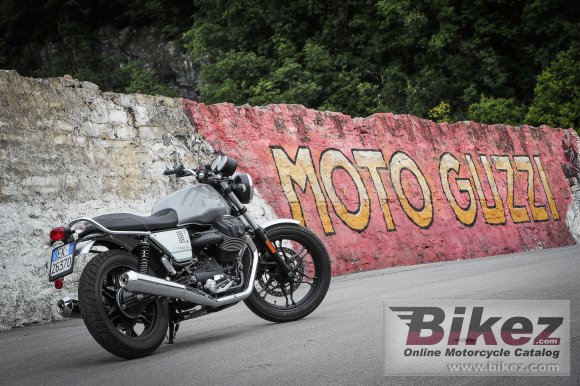 2020 Moto Guzzi V7III Milano