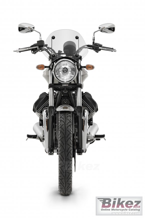 2021 Moto Guzzi V9 Roamer