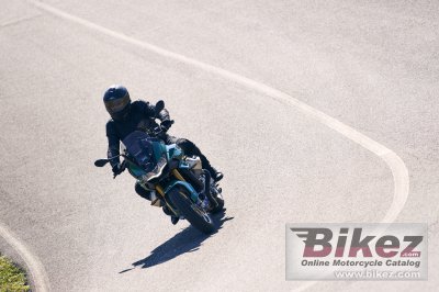 2022 Moto Guzzi V100 Mandello