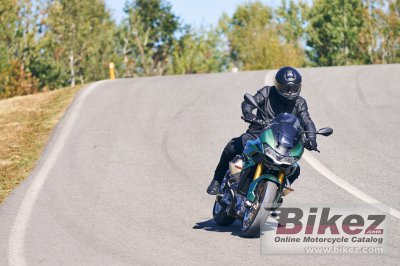 2022 Moto Guzzi V100 Mandello