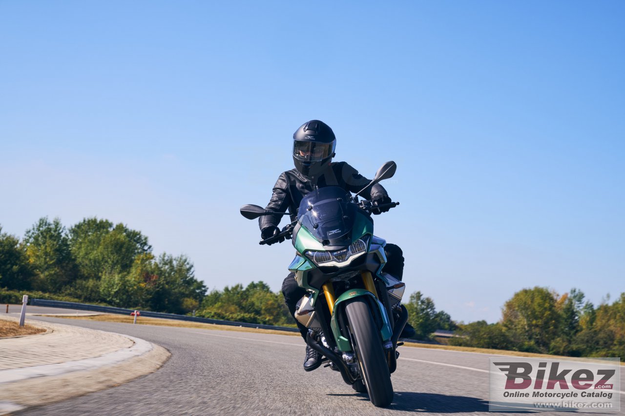 Moto Guzzi V100 Mandello