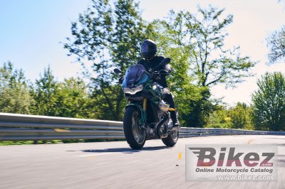 2022 Moto Guzzi V100 Mandello