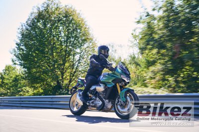 2022 Moto Guzzi V100 Mandello