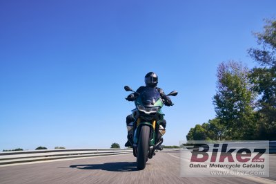 2022 Moto Guzzi V100 Mandello