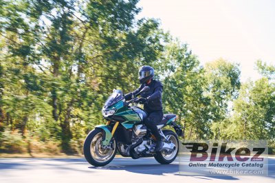 2022 Moto Guzzi V100 Mandello