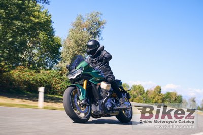2022 Moto Guzzi V100 Mandello
