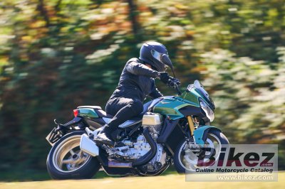 2022 Moto Guzzi V100 Mandello