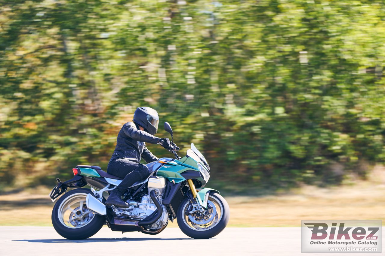 Moto Guzzi V100 Mandello